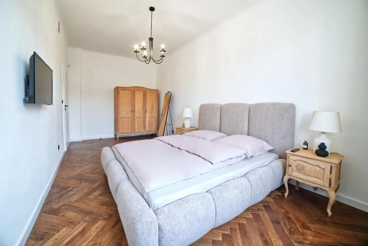 Apartment Marszalkowska Move In Premium Apartament No 1 Warsaw Poland
